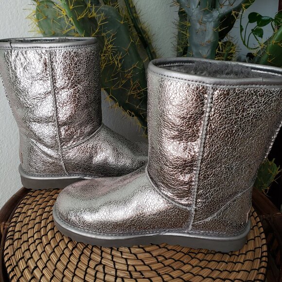 UGG Classic Short Metallic Sparkle Boot Silver Tone Leather size 7 Women's - Picture 12 of 12